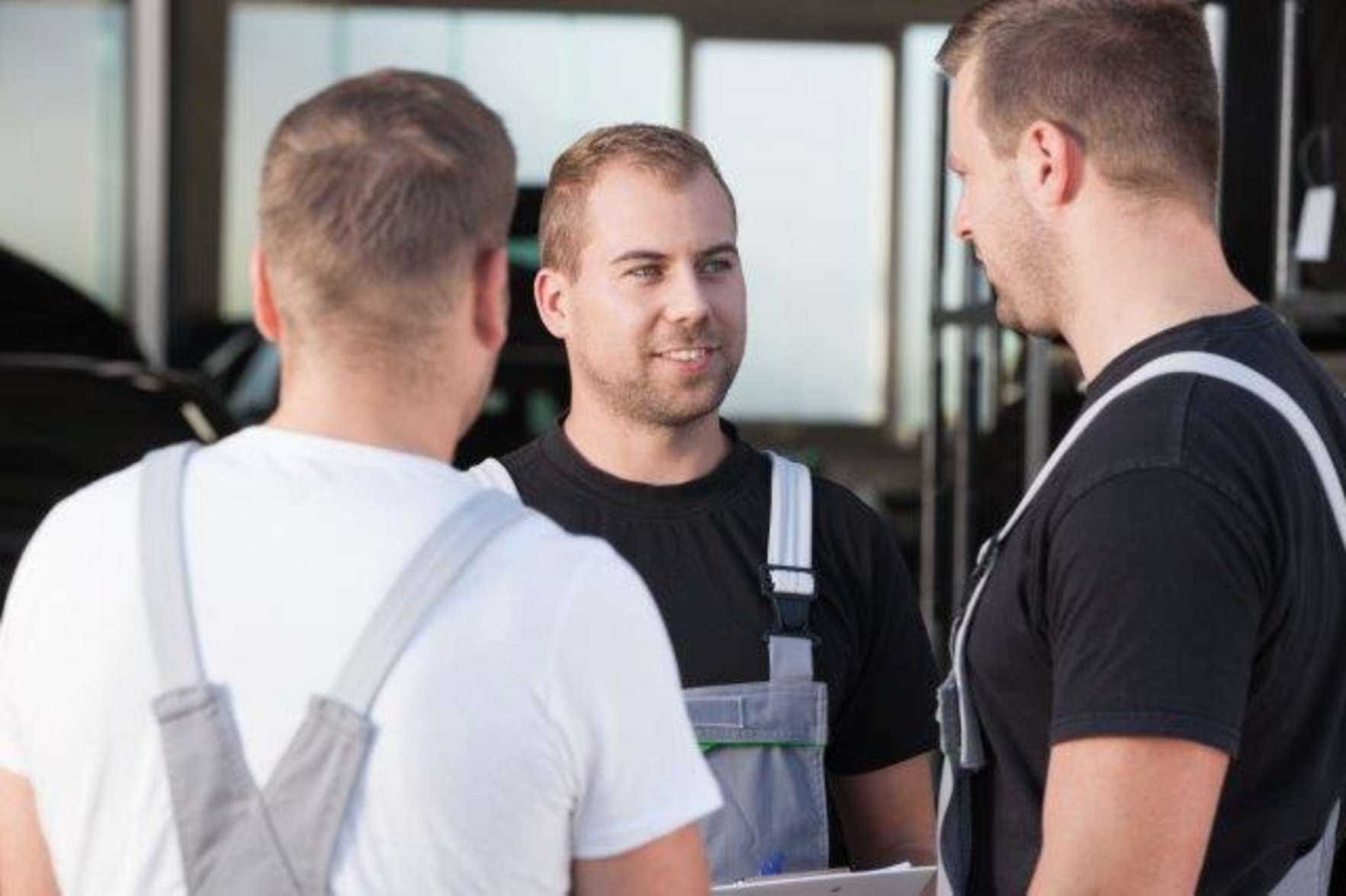 KFZ- Servicetechniker oder mitarbeitender Meister CUPRA, SKODA & SEAT (m/w/d) Stellenanzeige KFZ- Servicetechniker oder mitarbeitender Meister CUPRA, SKODA & SEAT (m/w/d) Stellenanzeige